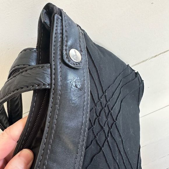 Thirty One Black Mini Baguette Mini Bag - Picture 8 of 8